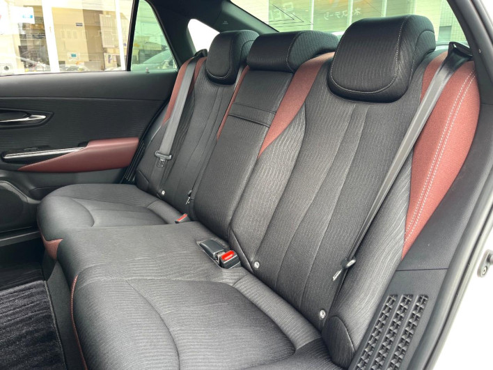 2018 Toyota Crown Hybrid 6AA-AZSH20 (UW-69f0210a3335d)[28]