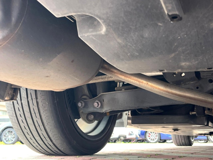 2018 Toyota Crown Hybrid 6AA-AZSH20 (UW-69f0210a3335d)[21]