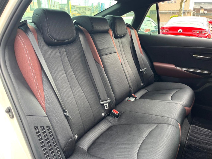 2018 Toyota Crown Hybrid 6AA-AZSH20 (UW-69f0210a3335d)[29]