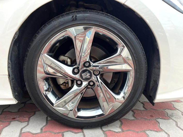 2018 Toyota Crown Hybrid 6AA-AZSH20 (UW-69f0210a3335d)[15]