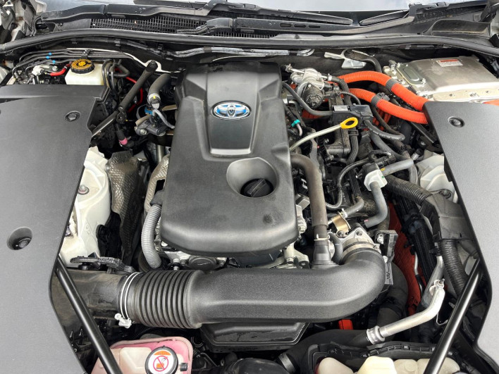 2018 Toyota Crown Hybrid 6AA-AZSH20 (UW-69f0210a3335d)[12]