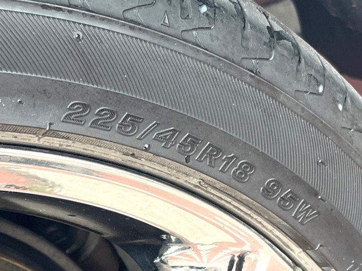 2018 Toyota Crown Hybrid 6AA-AZSH20 (UW-69f0210a3335d)[23]