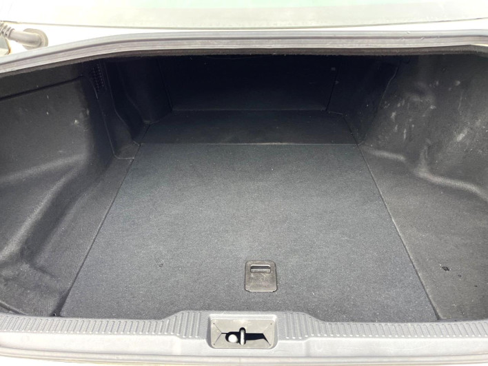 2018 Toyota Crown Hybrid 6AA-AZSH20 (UW-69f0210a3335d)[18]