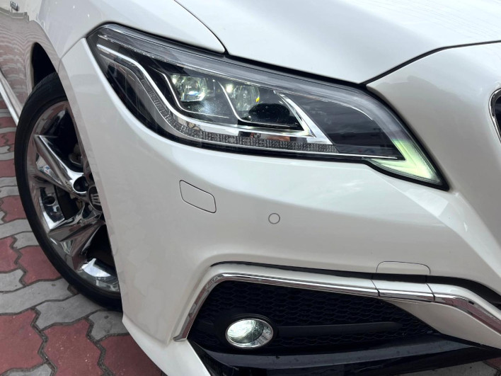 2018 Toyota Crown Hybrid 6AA-AZSH20 (UW-69f0210a3335d)[13]