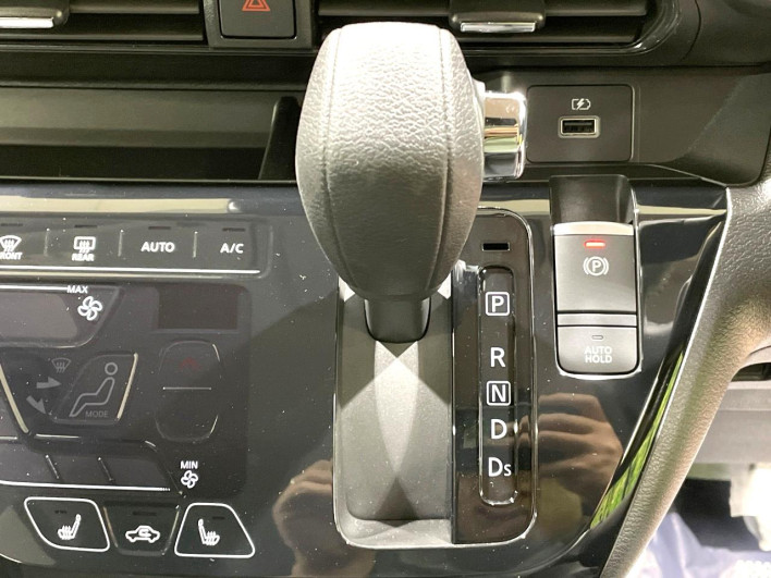 2025 Mitsubishi eK Cross 4AA-B35W (UW-69f02113209ff)[12]