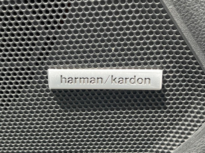 2016 Subaru Legacy B4 DBA-BN9 (UW-69f02120846d2)[29]