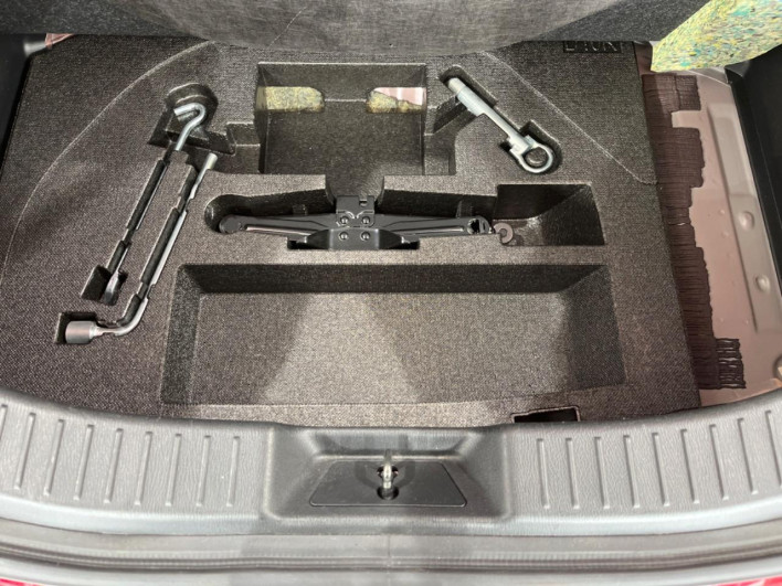 2017 Mazda Demio DBA-DJ3AS (UW-69f02125771a2)[13]