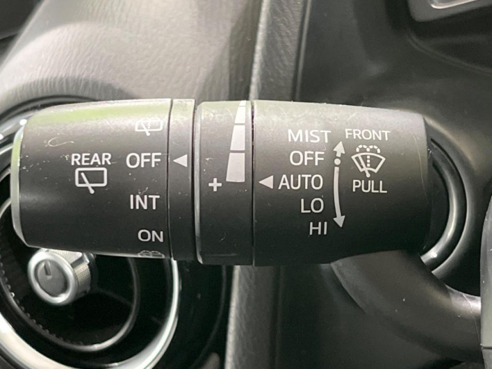 2017 Mazda Demio DBA-DJ3AS (UW-69f02125771a2)[24]