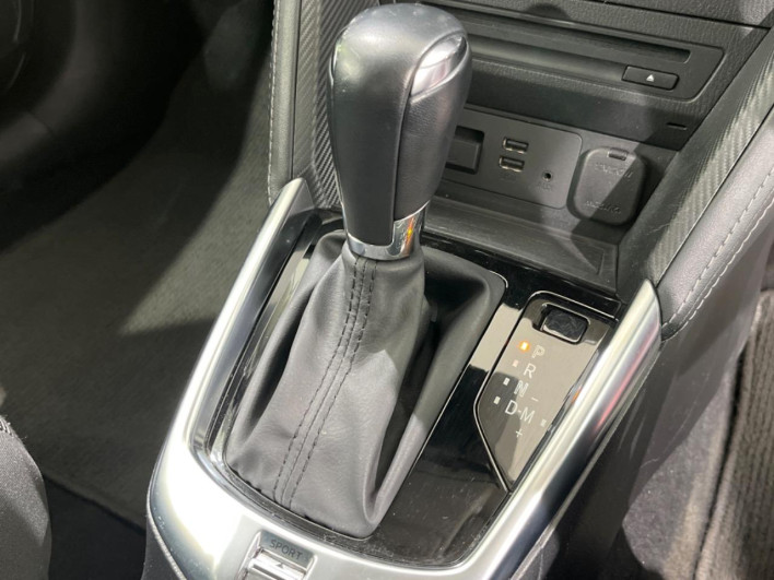 2017 Mazda Demio DBA-DJ3AS (UW-69f02125771a2)[28]