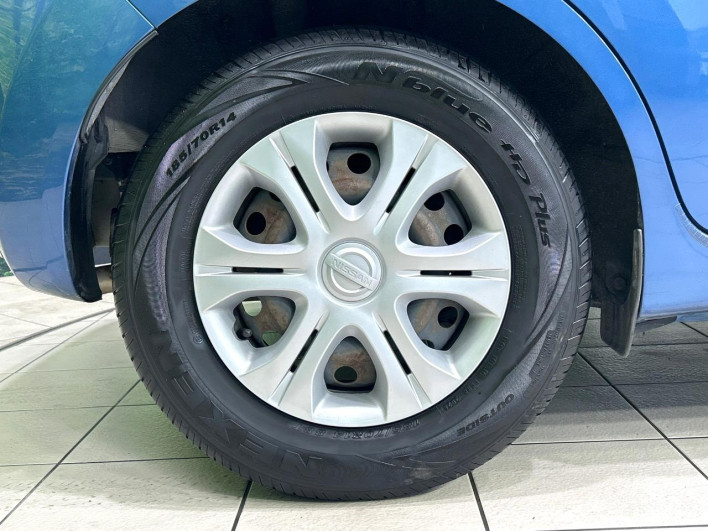 2014 Nissan Note DBA-E12 (UW-69f021294e224)[16]