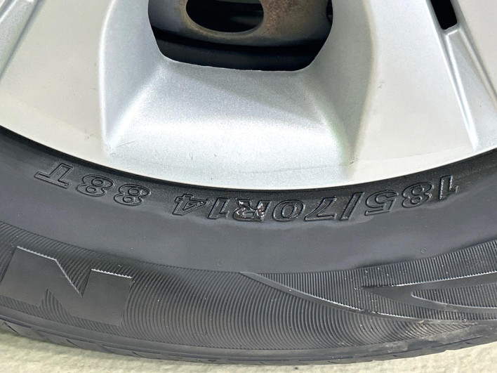 2014 Nissan Note DBA-E12 (UW-69f021294e224)[18]