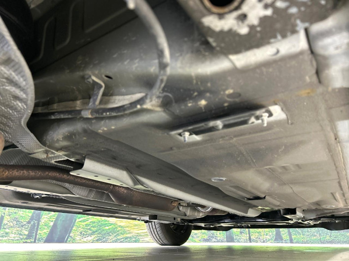 2014 Nissan Note DBA-E12 (UW-69f021294e224)[21]