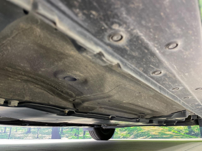 2021 Nissan Note 6AA-E13 (UW-69f0212b5fbd2)[24]