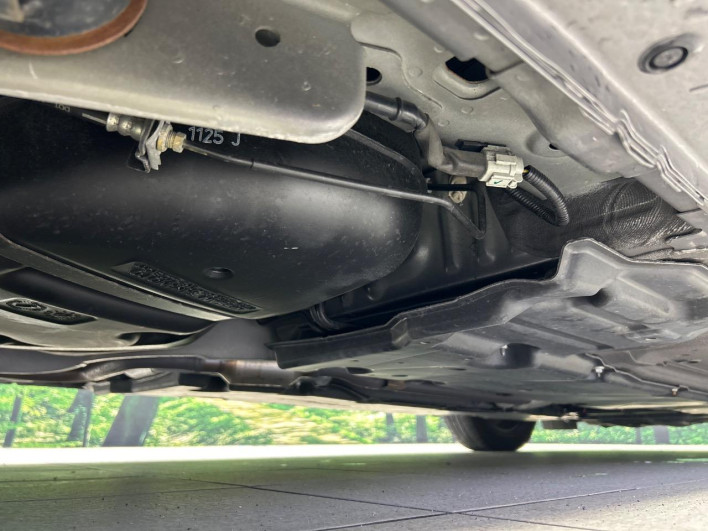 2021 Nissan Note 6AA-E13 (UW-69f0212b6277a)[26]