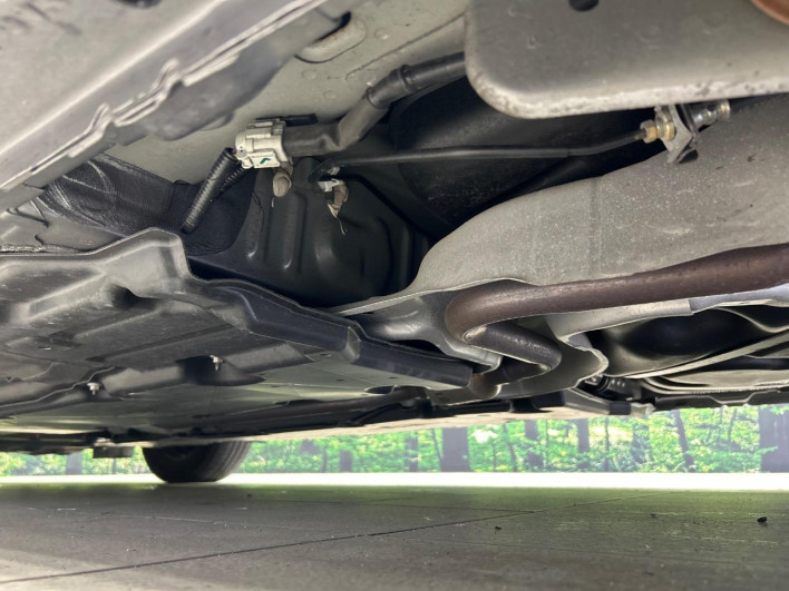 2021 Nissan Note 6AA-E13 (UW-69f0212b6277a)[25]