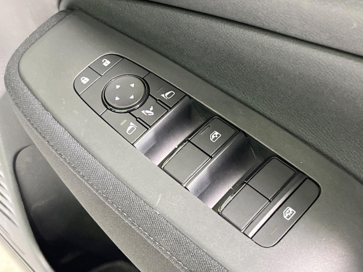 2022 Nissan Note 6AA-E13 (UW-69f0212c4d771)[11]