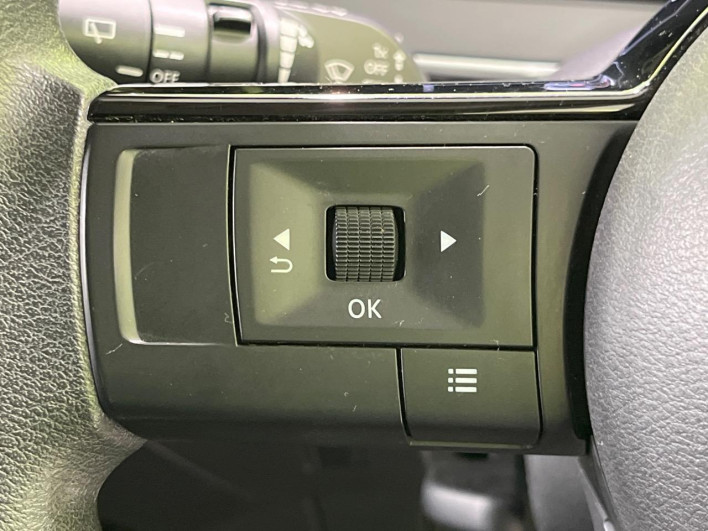 2022 Nissan Note 6AA-E13 (UW-69f0212c4d771)[29]