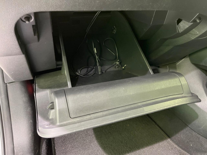 2022 Nissan Note 6AA-E13 (UW-69f0212c4d771)[28]