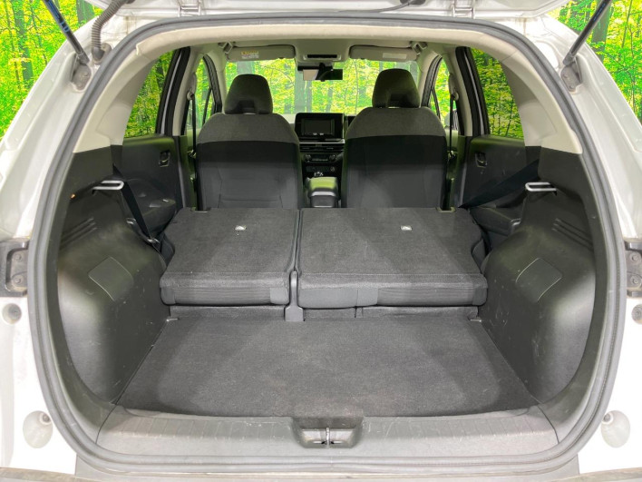 2022 Nissan Note 6AA-E13 (UW-69f0212c4d771)[18]