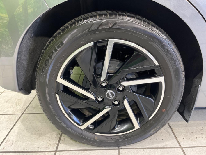 2022 Nissan Note 6AA-E13 (UW-69f0212d37b59)[21]