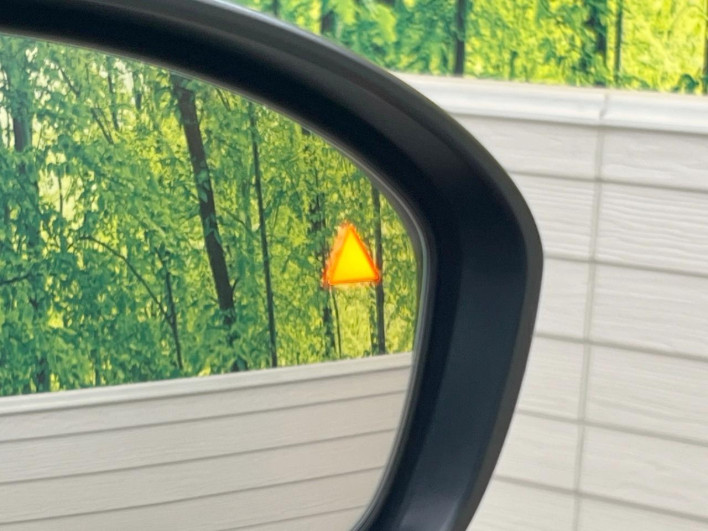 2022 Nissan Note 6AA-E13 (UW-69f0212d6c5ca)[19]