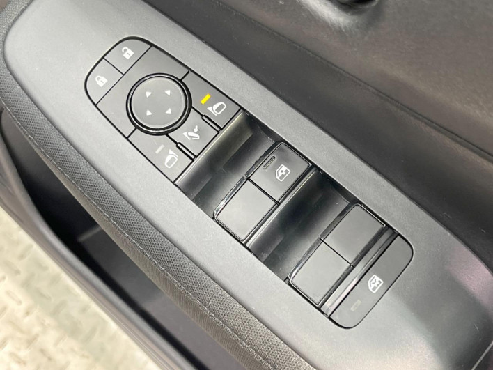 2022 Nissan Note 6AA-E13 (UW-69f0212d6c5ca)[24]