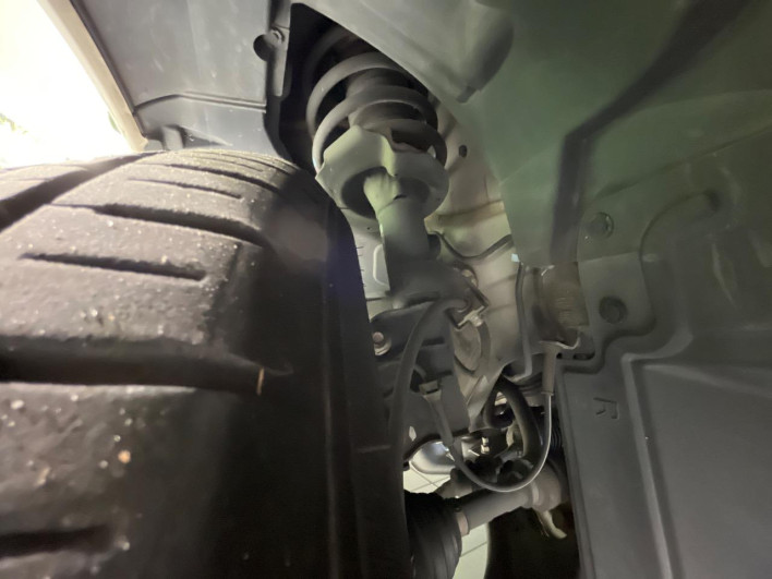 2011 Nissan Serena DBA-FC26 (UW-69f0212d927a9)[6]