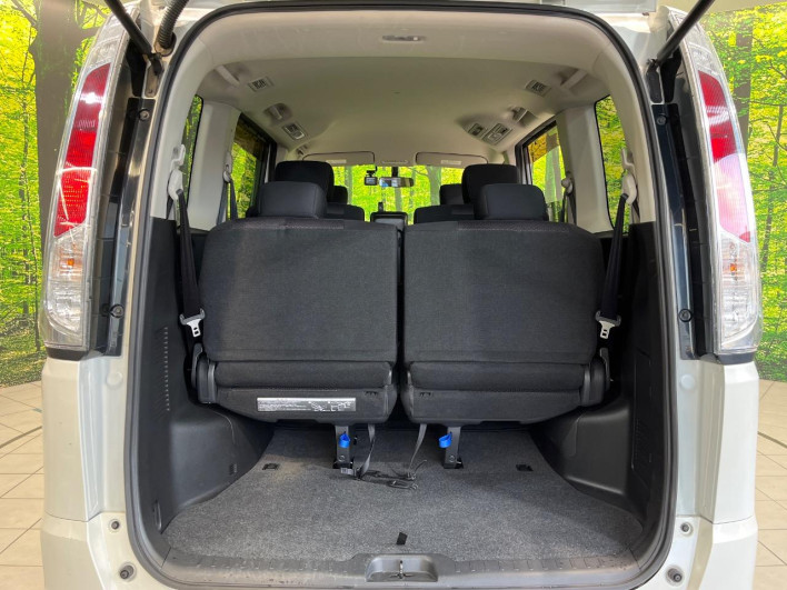 2011 Nissan Serena DBA-FC26 (UW-69f0212d927a9)[26]