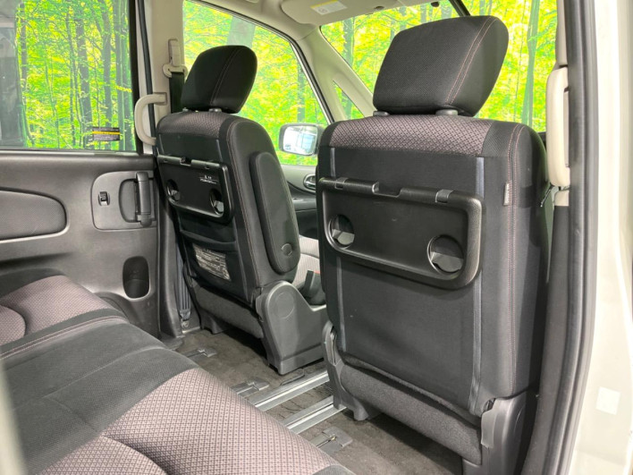 2011 Nissan Serena DBA-FC26 (UW-69f0212da5d8d)[23]