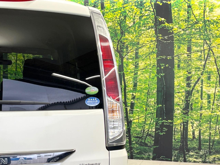 2011 Nissan Serena DBA-FC26 (UW-69f0212da5d8d)[21]