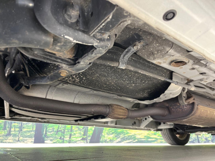 2011 Nissan Serena DBA-FC26 (UW-69f0212da5d8d)[15]