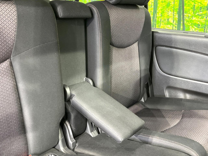 2011 Nissan Serena DBA-FC26 (UW-69f0212da5d8d)[28]