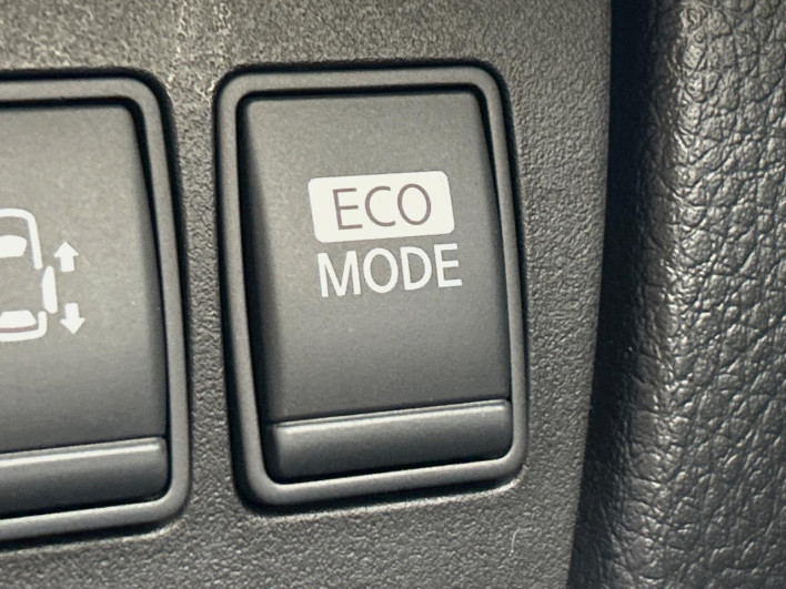 2012 Nissan Serena DBA-FC26 (UW-69f0212e59af3)[28]