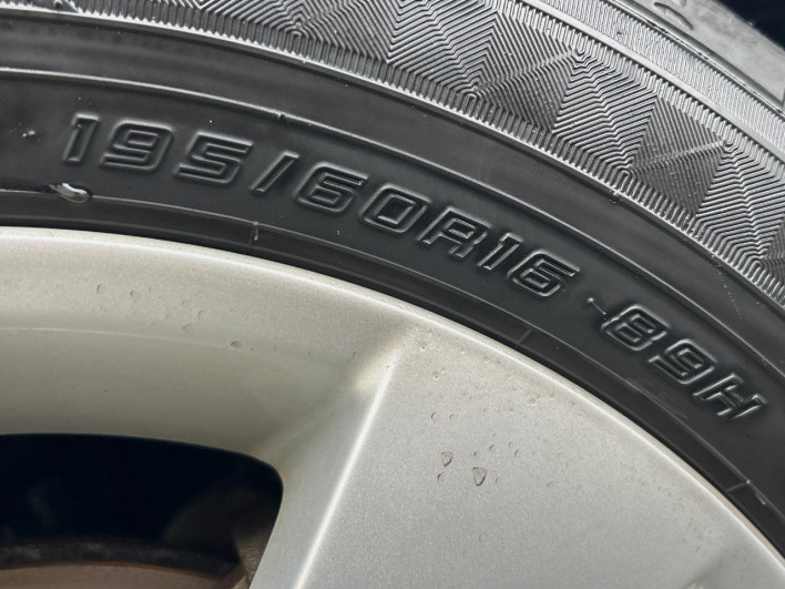 2012 Nissan Serena DBA-FC26 (UW-69f0212e59af3)[11]