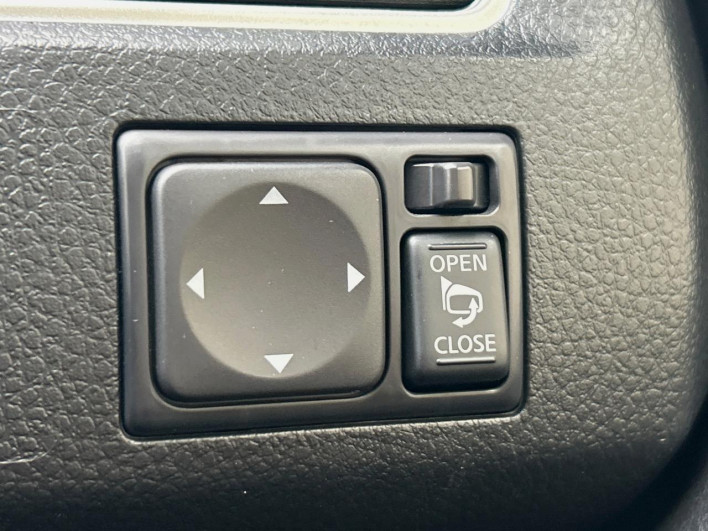 2012 Nissan Serena DBA-FC26 (UW-69f0212e59af3)[27]