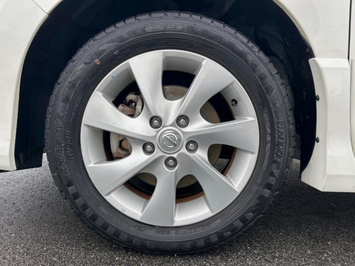 2012 Nissan Serena DBA-FC26 (UW-69f0212e59af3)[18]