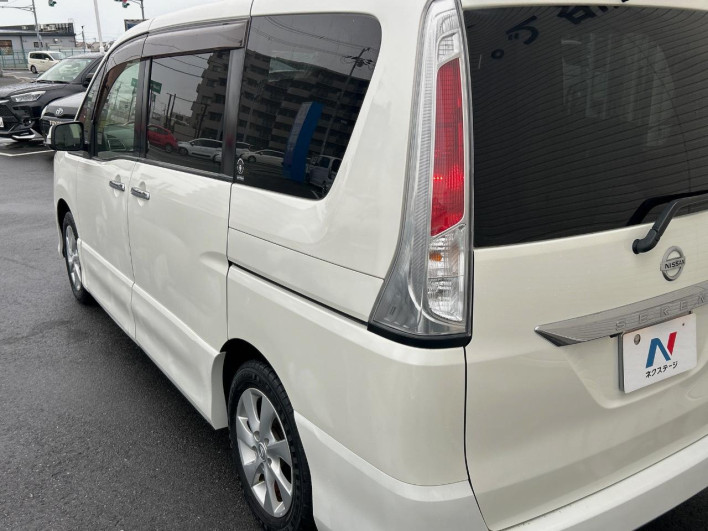 2012 Nissan Serena DBA-FC26 (UW-69f0212e59af3)[17]