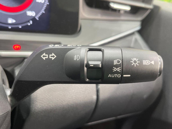 2021 Nissan Aura 6AA-FE13 (UW-69f0213187abf)[18]