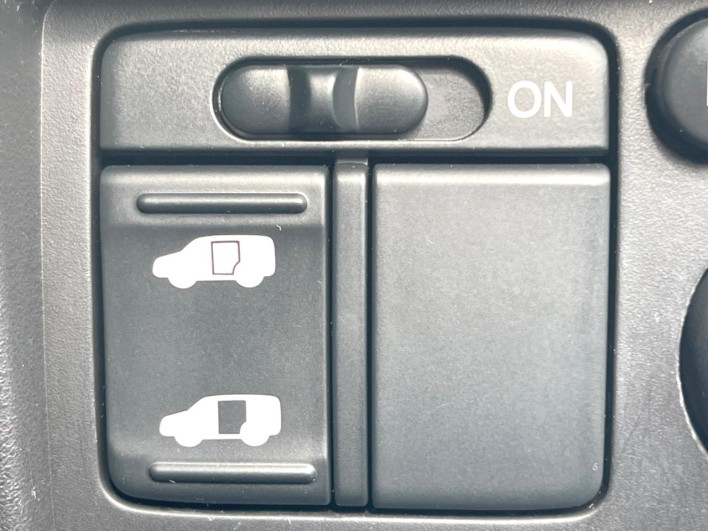 2010 Honda Freed DBA-GB3 (UW-69f02132a7b3b)[8]