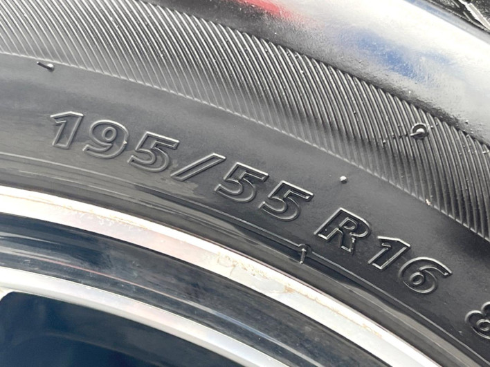 2010 Honda Freed DBA-GB3 (UW-69f02132a7b3b)[28]