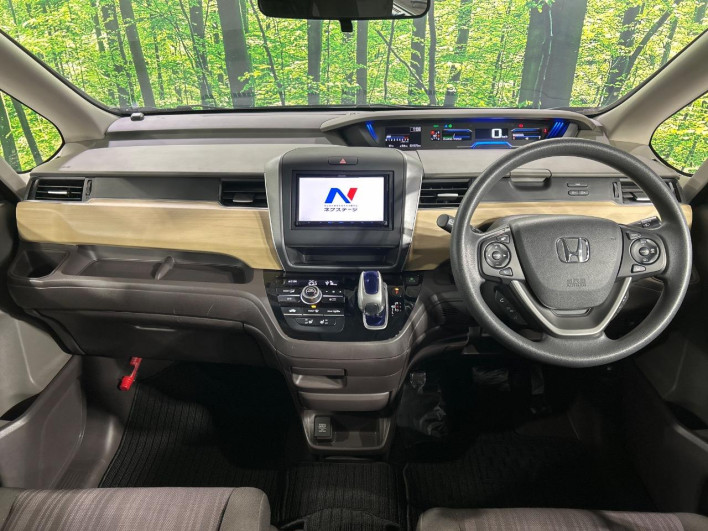 2017 Honda Freed hybrid DAA-GB8 (UW-69f02134d3ff5)[13]