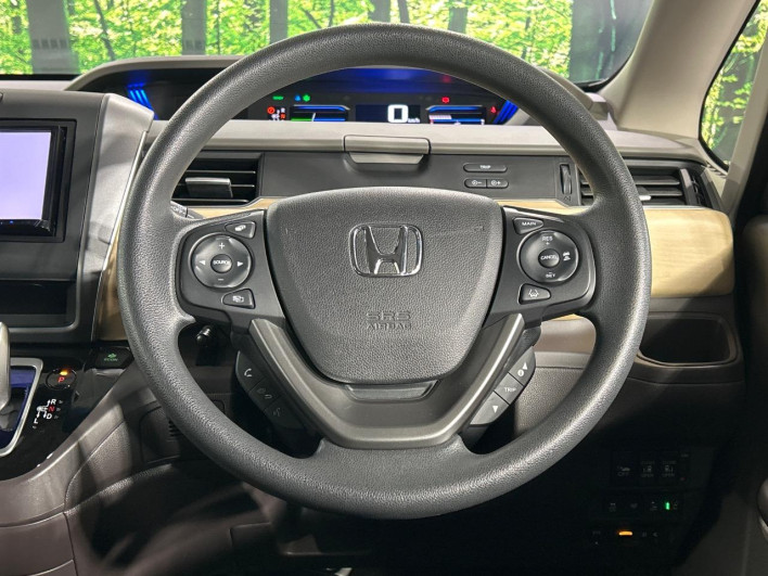 2017 Honda Freed hybrid DAA-GB8 (UW-69f02134d3ff5)[12]