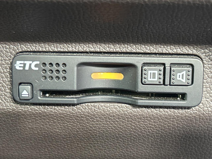 2017 Honda Freed hybrid DAA-GB8 (UW-69f02134d3ff5)[24]