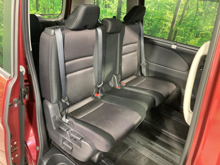 2018 Nissan Serena DAA-GFC27 (UW-69f0213804fa1)[27]