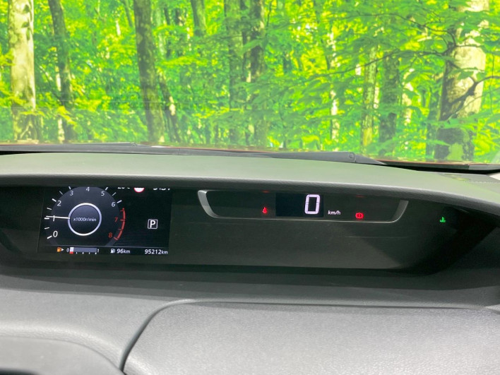 2019 Nissan Serena DAA-GFC27 (UW-69f021381812a)[27]