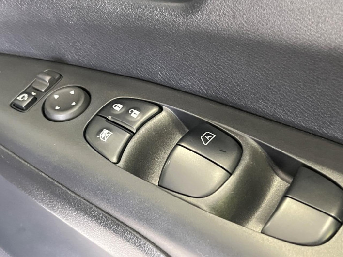 2021 Nissan Serena 5AA-GFC27 (UW-69f02139c846a)[25]