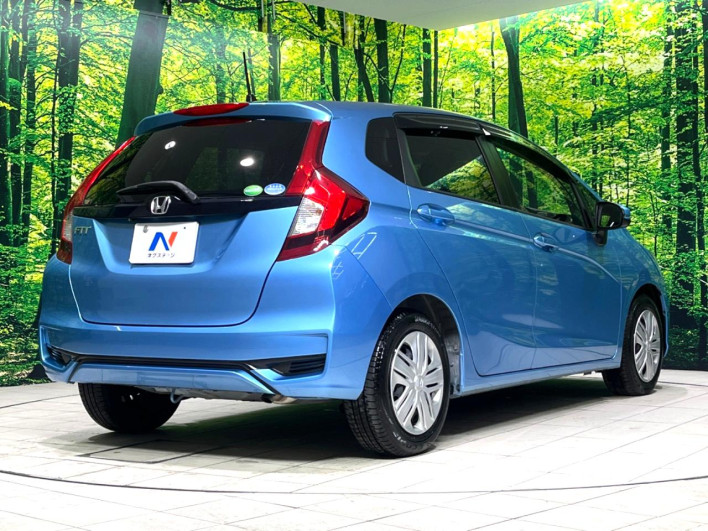 2017 Honda Fit DBA-GK3 (UW-69f0213b87464)[9]