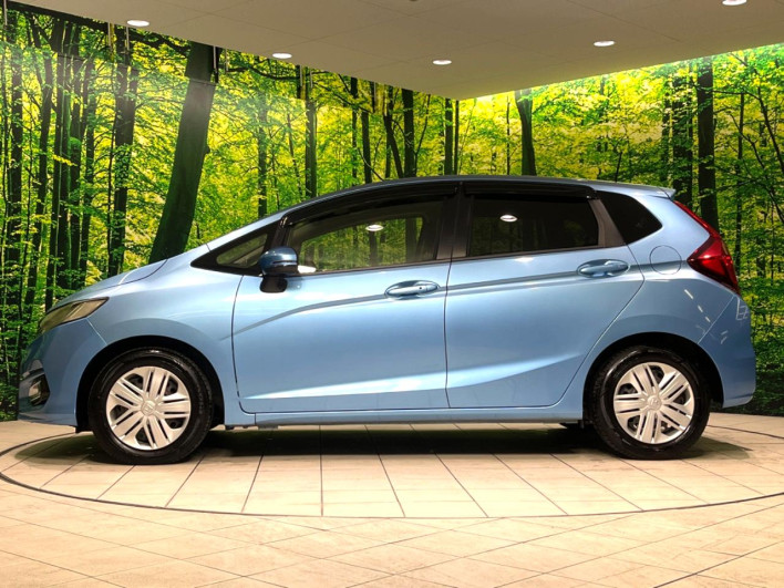 2017 Honda Fit DBA-GK3 (UW-69f0213b87464)[6]