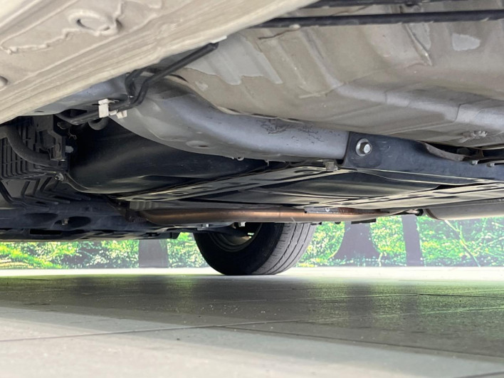 2016 Honda Fit DBA-GK3 (UW-69f0213c48770)[29]