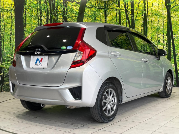 2016 Honda Fit DBA-GK3 (UW-69f0213c48770)[17]